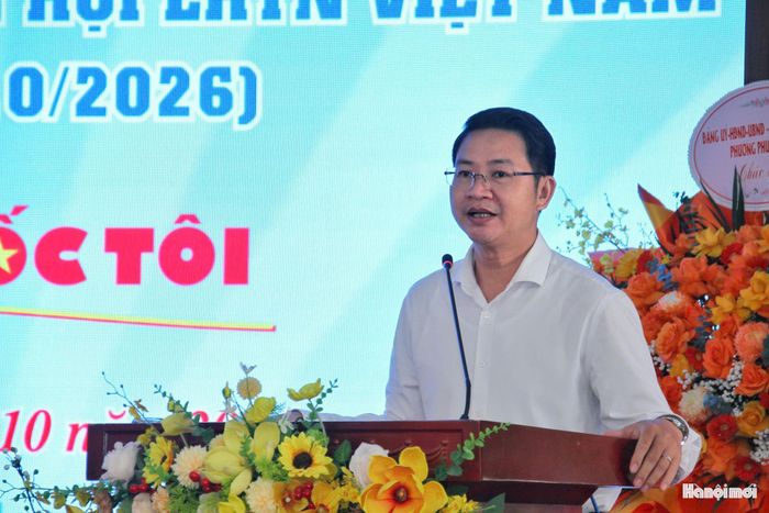 Phó Bí thư Thường trực Đảng ủy phường Phú Thượng Trần Quang Đạo phát biểu chỉ đạo.