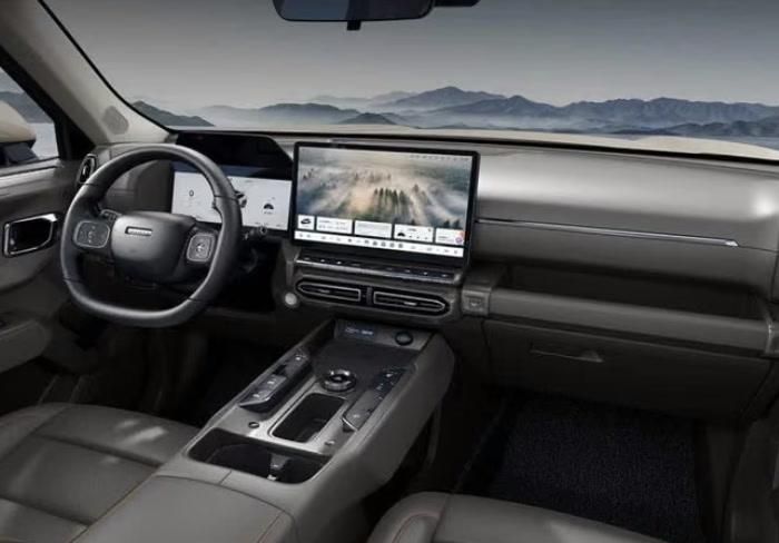 Công nghệ hỗ trợ lái cũng là điểm đáng chú ý trên mẫu SUV mới