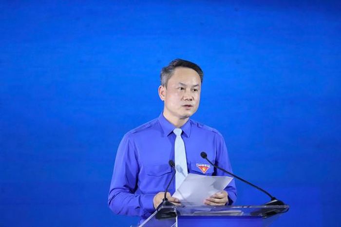 Anh Nguyễn Kim Quy, Bí thư Ban Chấp hành Trung ương Đoàn, Chủ tịch Trung ương Hội Liên hiệp Thanh niên Việt Nam phát biểu tại chương trình