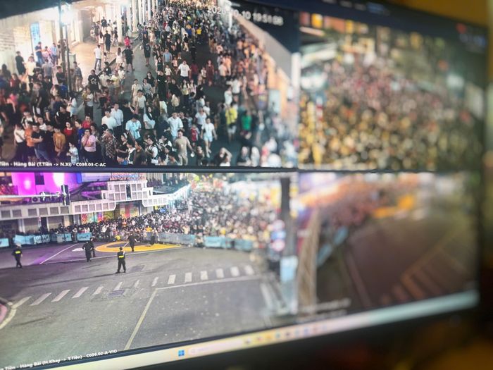 Hệ thống camera AI được duy trì hoạt động, hỗ trợ lực lượng chức năng giám sát tình hình giao thông, phát hiện sớm nguy cơ ùn tắc tại các điểm bắn pháo hoa ở Hà Nội tối 10/10.