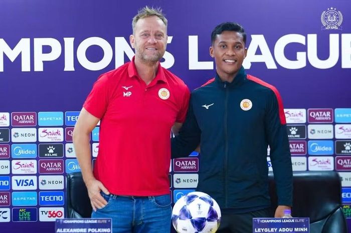 HLV Polking cùng trung vệ Adou Minh bày tỏ quyết tâm giành điểm trước Kashima Antlers
