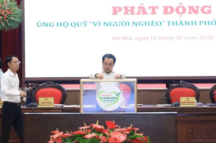 Bí thư Thành ủy Hà Nội Trần Đức Thắng ủng hộ Quỹ “Vì người nghèo” thành phố năm 2026