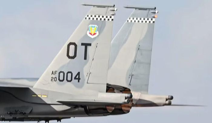 Điểm đáng chú ý là tiêm kích F-15EX đã được thiết kế sẵn để lắp MWS. Máy bay có 6 vị trí dành cho cảm biến, cùng hệ thống cáp dữ liệu, cáp nguồn và làm mát.