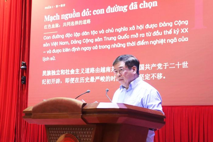PGS.TS Nguyễn Viết Thảo - Chuyên gia cấp cao Hội đồng Lý luận Trung ương, nguyên Phó Giám đốc Học viện Chính trị Quốc gia Hồ Chí Minh phát biểu tại diễn đàn.