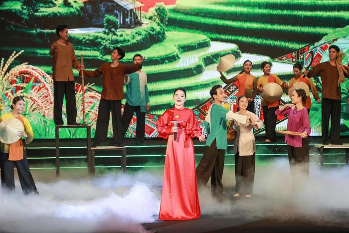 Một tiết mục biểu diễn nghệ thuật tại Lễ Tôn vinh. 