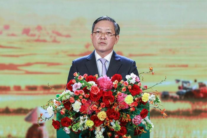 Phó Chủ tịch UBTƯ MTTQ Việt Nam, Chủ tịch Trung ương Hội Nông dân Việt Nam Lương Quốc Đoàn phát biểu tại Lễ Tôn vinh. 