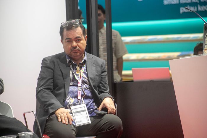  Ông Sheikh Faisal Sheikh Mansor, đại diện Hiệp hội Xuất bản Sách Malaysia, tại buổi thảo luận. 