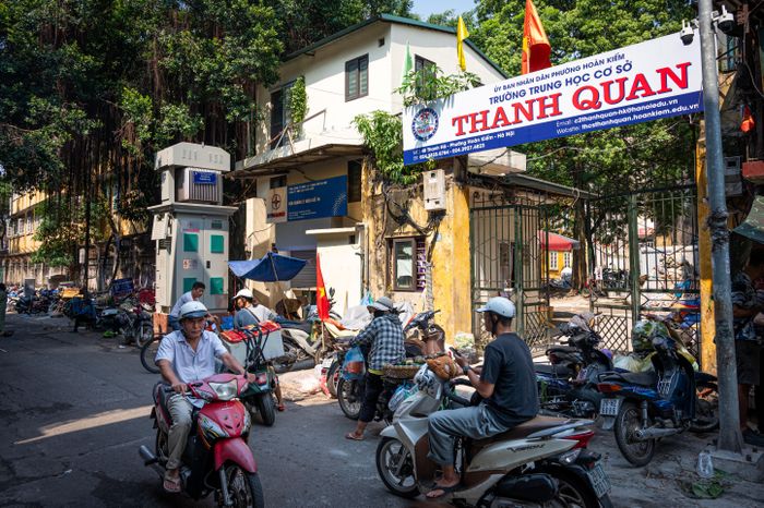  Khu đất số 17 Nguyễn Thiện Thuật và số 40 Thanh Hà trước kia là địa chỉ của THCS Lê Lợi. Địa chỉ này về sau là cơ sở của trường THCS Thanh Quan và THPT Việt Đức học tạm trong thời gian chờ xây trường mới. Ngày 6/8, UBND phường Hoàn Kiếm công bố quyết định thành lập Trường THCS Hoàn Kiếm, sáp nhập từ các trường THCS Thanh Quan, THCS Hoàn Kiếm và THCS Lê Lợi. Từ đó đến nay, khu đất này không còn được sử dụng. 