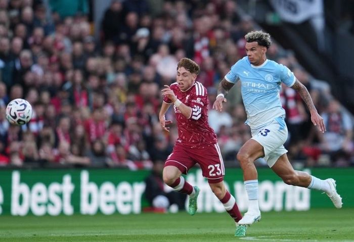  Man City thắng Liverpool 3-0 giữa bầu không khí thù địch tại Anfield, qua đó duy trì thành tích toàn thắng sau 6 vòng. 