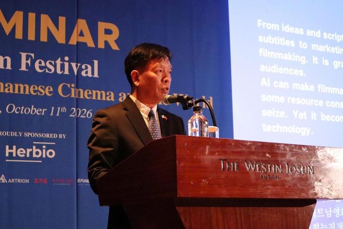 Đại sứ Việt Nam tại Hàn Quốc Vũ Hồ phát biểu về hợp tác điện ảnh Việt Nam - Hàn Quốc và những cơ hội kết nối, phát triển điện ảnh trong khuôn khổ tọa đàm
