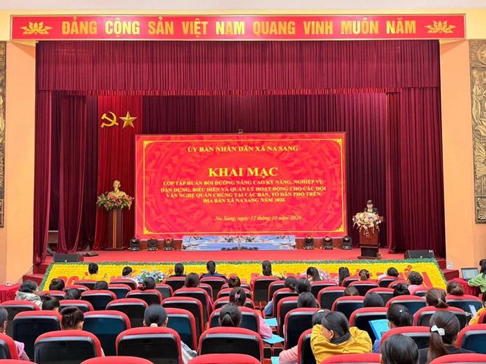 Lớp tập huấn góp phần nâng cao chất lượng phong trào văn hóa, văn nghệ quần chúng trên địa bàn xã Na Sang