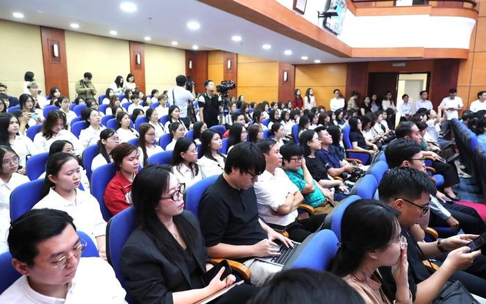 Quang cảnh lễ phát động