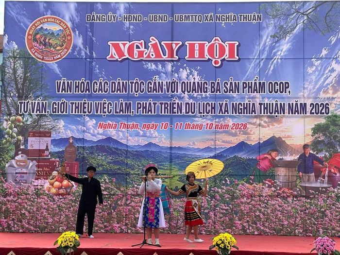Ngày hội diễn ra với nhiều hoạt động văn hóa, thể thao và quảng bá sản phẩm đặc trưng