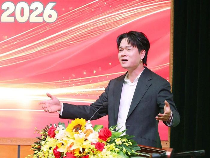 Nhà sản xuất âm nhạc Tuấn Cry