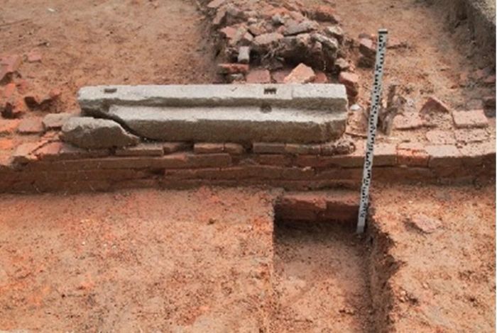 Dấu tích các vị trí cửa ở tường bao phía nam. Nguồn ảnh: BQLMS