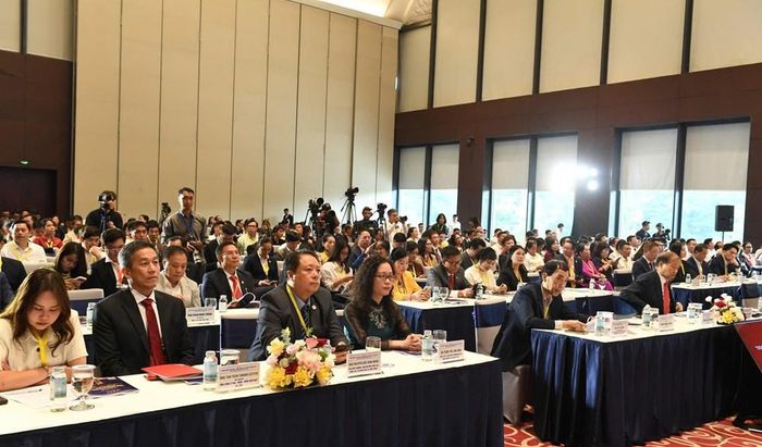 Các đại biểu và cộng đồng doanh nghiệp dự Diễn đàn