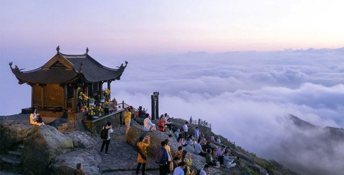 Quần thể danh thắng Yên Tử (Quảng Ninh) dự kiến là điểm khởi đầu chuỗi hoạt động “Kỳ tích trí tuệ - Nghị lực phi thường”. Ảnh: Tùng Lâm