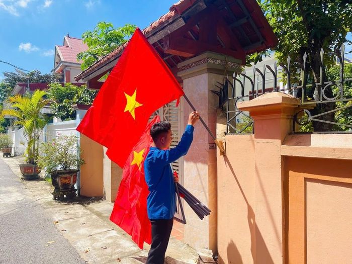 Với đoàn viên, thanh niên xã Hoa Lộc xây dựng đường cờ là cách thể hiện trách nhiệm với địa phương bằng những phần việc cụ thể, thiết thực