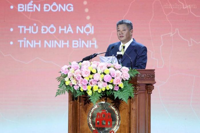 Chủ tịch UBND tỉnh Hưng Yên Nguyễn Mạnh Quyền phát biểu tại Hội nghị - Ảnh: chinhphu.vn/Nhật Bắc