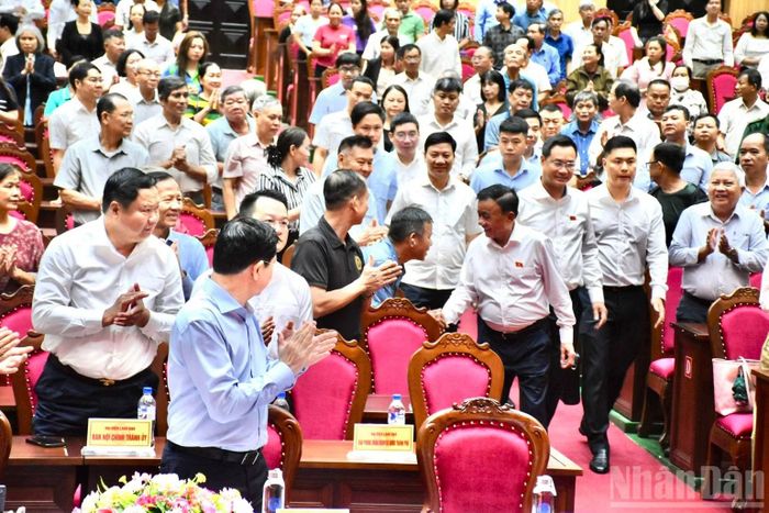  Theo đồng chí Thường trực Ban Bí thư, nhân dân phải là người thụ hưởng những thành quả của sự phát triển. 