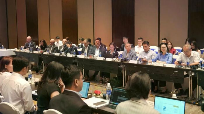 Các chuyên gia tham dự cuộc họp tham vấn giữa VIFC-HCMC và IFC. (Ảnh: BTC)