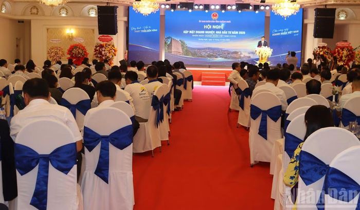 Quang cảnh hội nghị. (Ảnh: HIỂN CỪ)