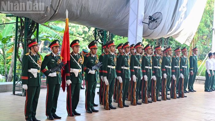 Các lực lượng tham gia buổi tổng duyệt ngày 12/10.