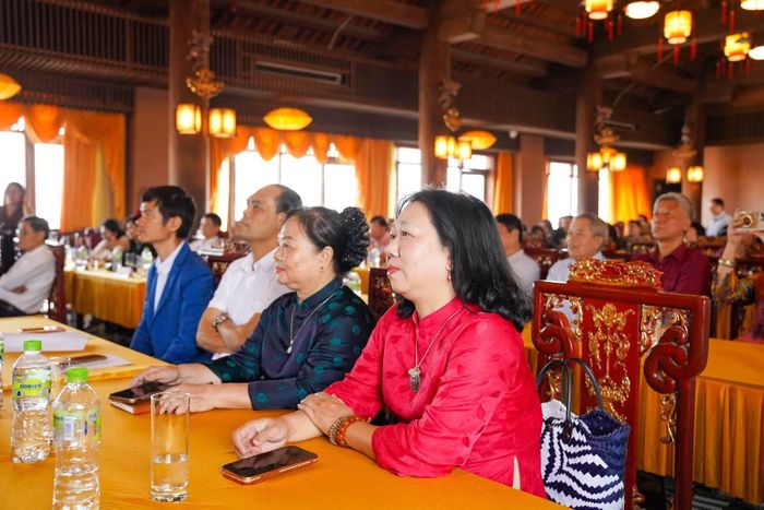 Các đại biểu dự hội nghị.