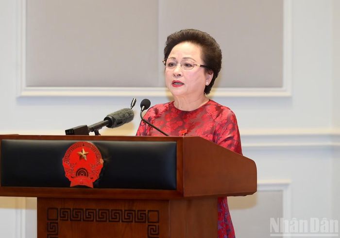 Đại biểu doanh nghiệp tiêu biểu phát biểu tại cuộc gặp mặt.