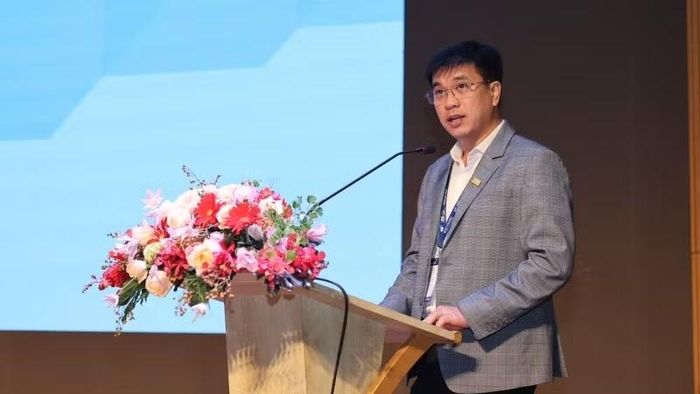 Phó Giáo sư, Tiến sĩ Bùi Quang Hùng, Giám đốc Đại học Kinh tế Thành phố Hồ Chí Minh phát biểu tại sự kiện. (Ảnh: UEH)