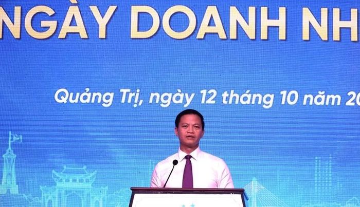 Đồng chí Vương Quốc Tuấn, Ủy viên Trung ương Đảng, Bí thư Tỉnh ủy Quảng Trị phát biểu tại buổi gặp mặt. (Ảnh: HG)