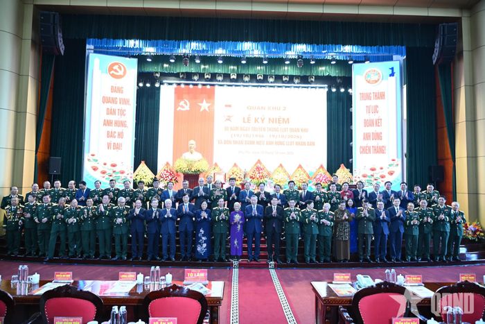 Tổng Bí thư, Chủ tịch nước Tô Lâm với các đại biểu tại buổi lễ.