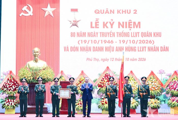 Tổng Bí thư, Chủ tịch nước Tô Lâm, Bí thư Quân ủy Trung ương trao danh hiệu Anh hùng LLVT nhân dân tặng Quân khu 2, Bộ Quốc phòng.