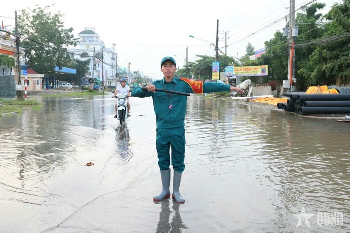 Những việc làm giản dị, thiết thực của lực lượng dân quân lan tỏa tinh thần trách nhiệm, sẻ chia vì cộng đồng.