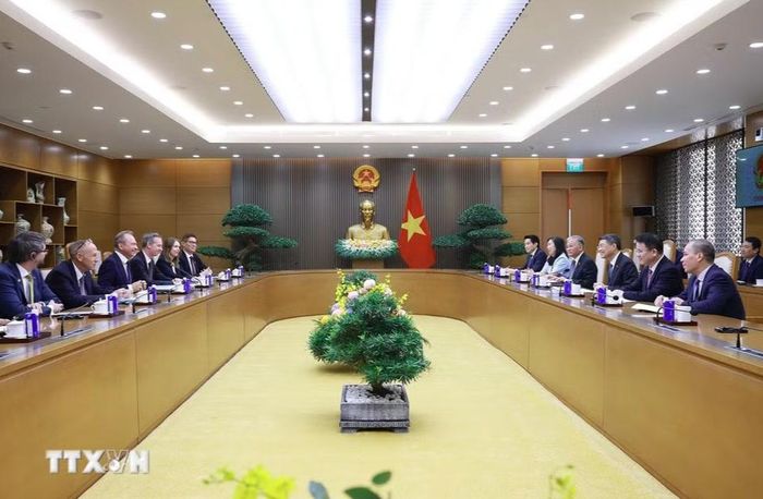  Quang cảnh cuộc tiếp.