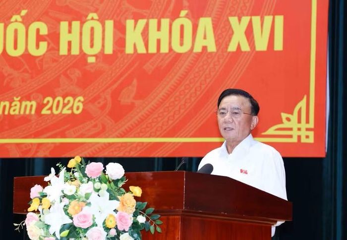 Thường trực Ban Bí thư Trần Cẩm Tú phát biểu tại buổi tiếp xúc