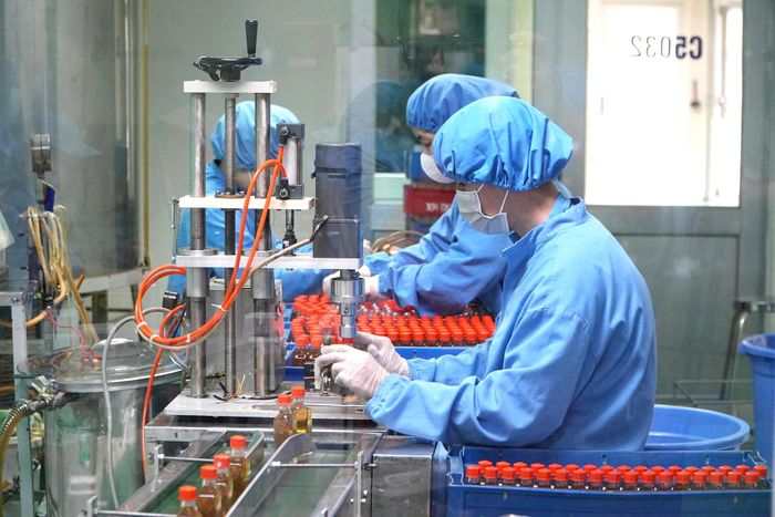  Dây chuyền sản xuất của Công ty cổ phần Dược phẩm OPC, phường Tân Khánh, TPHCM. Ảnh: HOÀNG HÙNG 
