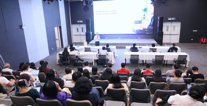  Đại biểu trình bày tham luận. QUANG HUY 