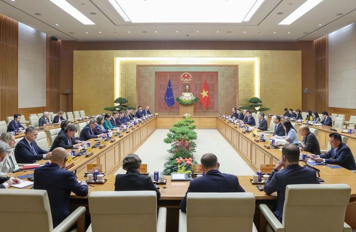  Thủ tướng Lê Minh Hưng tiếp các Đại sứ, Đại biện Phái đoàn Liên minh châu Âu và các nước thành viên EU tại Việt Nam. Ảnh: VIẾT CHUNG 