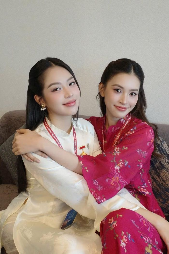Mỗi người sở hữu một nét đẹp và dấu ấn riêng, Trần Tiểu Vy và Huỳnh Thị Thanh Thủy vẫn tạo nên sức hút đặc biệt mỗi lần xuất hiện cùng nhau. Ảnh: FB Huỳnh Thị Thanh Thuỷ