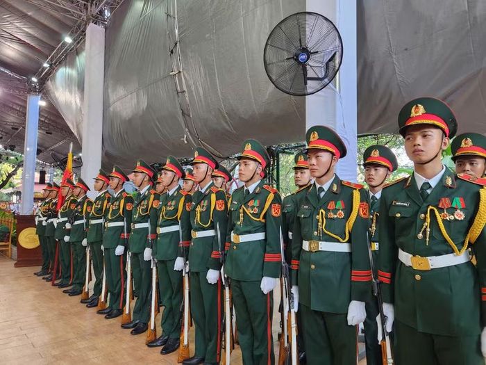Nhằm bảo đảm sự kiện chính thức diễn ra trang trọng, tôn nghiêm và an toàn tuyệt đối, Ban Chỉ đạo về tìm kiếm, quy tập và xác định danh tính hài cốt liệt sĩ TPHCM tổ chức chương trình tổng duyệt các nội dung chuẩn bị cho Lễ viếng, Lễ truy điệu và an táng 731 bộ hài cốt liệt sĩ được tìm kiếm, quy tập tại Công viên văn hóa Lê Thị Riêng.
