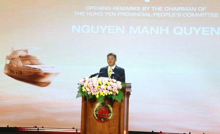 Ông Nguyễn Mạnh Quyền - Chủ tịch UBND tỉnh Hưng Yên phát biểu tại hội nghị. Ảnh: Đinh Chiến
