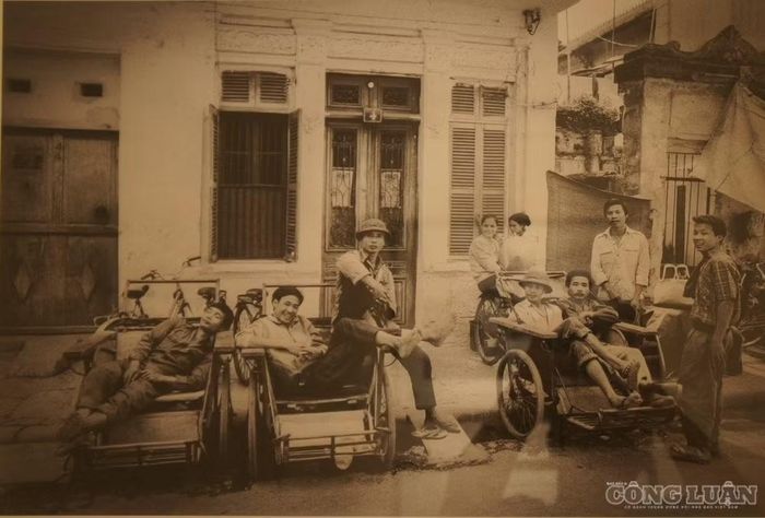 Bức ảnh “Cyclo drivers, Ha noi old quarter” (Những người lái xích lô ở khu phố cổ Hà Nội)
