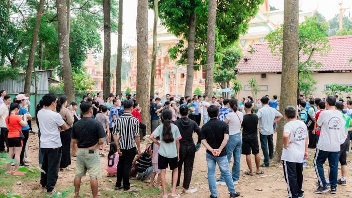 Sự kiện thu hút đông đảo học sinh và người dân thuộc cả dân tộc Kinh và Khmer cùng đến tham gia, cổ vũ nhiệt tình. Ảnh: Trí Trần.
