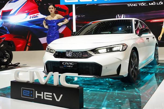 Phiên bản hybrid Honda Civic e:HEV đang phân phối tại thị trường Việt Nam.