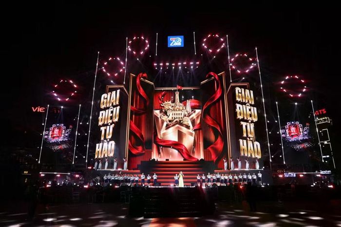 Đại nhạc hội Thanh niên 2026 được dàn dựng quy mô, kết hợp âm thanh, ánh sáng và hình ảnh tôn vinh truyền thống, khát vọng của tuổi trẻ Việt Nam. Ảnh: Tuấn Minh