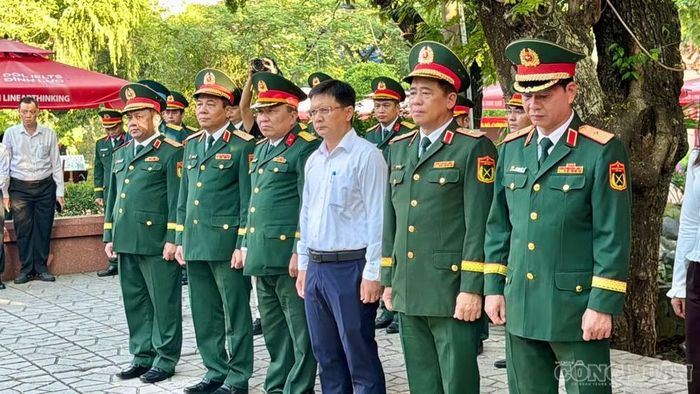Phó Chủ tịch UBND TP.HCM Nguyễn Mạnh Cường có mặt tại buổi tổng duyệt.