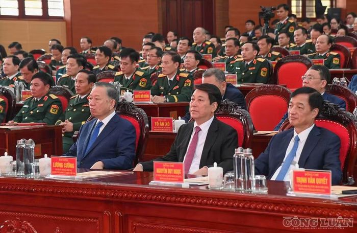 Các đại biểu dự buổi Lễ kỷ niệm.