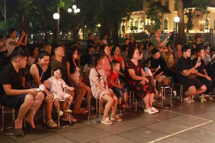 Chương trình thu hút đông đảo người dân Thủ đô tới tham dự. Ảnh: Sở VHTTDL Hà Nội