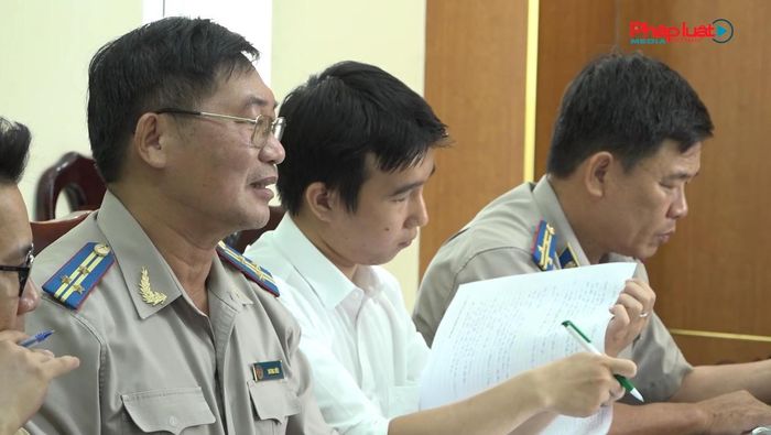 Đại diện Thi hành án dân sự tỉnh Khánh Hòa yêu cầu các bên liên quan nghiêm túc thực thi Quyết định buộc thi hành án số 04/2026 của TAND tỉnh Khánh Hòa
